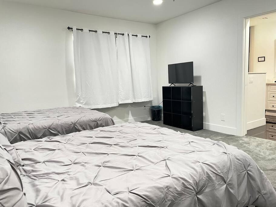 3bedroom 2bath 15 Min To Strip 10 Downtown Casa de férias Las Vegas